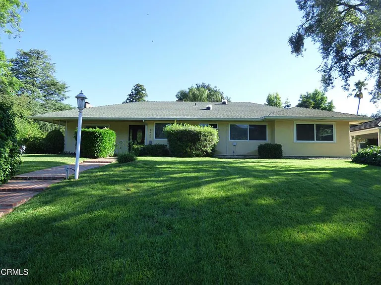 1429 Descanso Dr — Photo 1