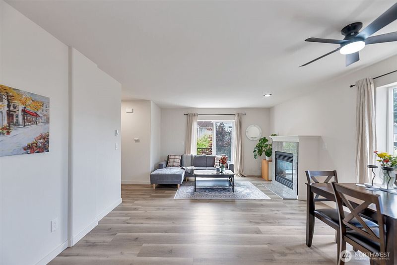 4th image of 536 N 103rd #A