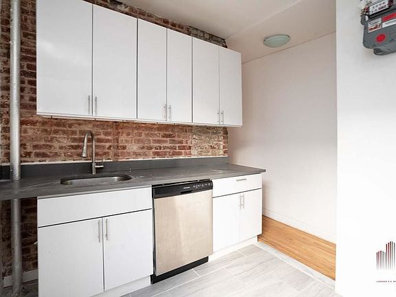 4th image of 110 Convent Ave #12A