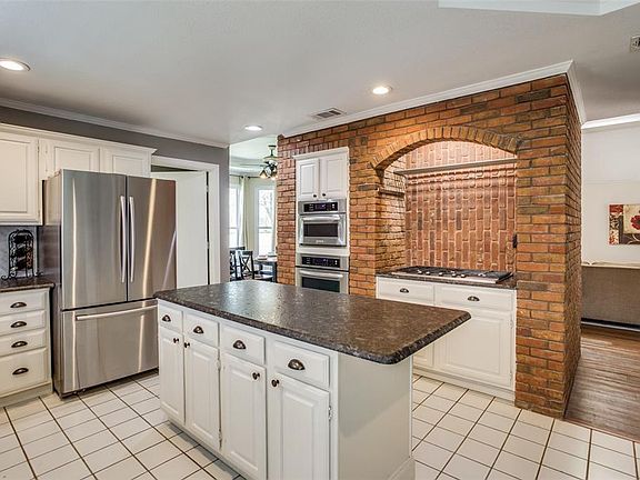 5th image of 3908 E Park Blvd