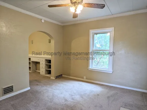 302 W Miller Ave, Homestead, PA 15120