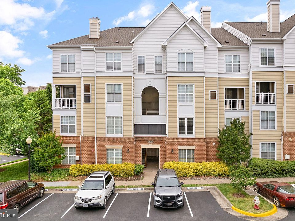 1st image of 2110 Highcourt Ln Suite 102