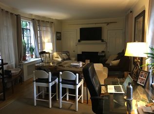 9 1/2 Pinckney St APT 2, Boston, MA 02114