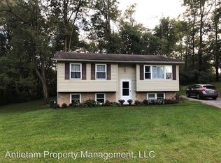 18003 College Rd, Hagerstown, MD 21740