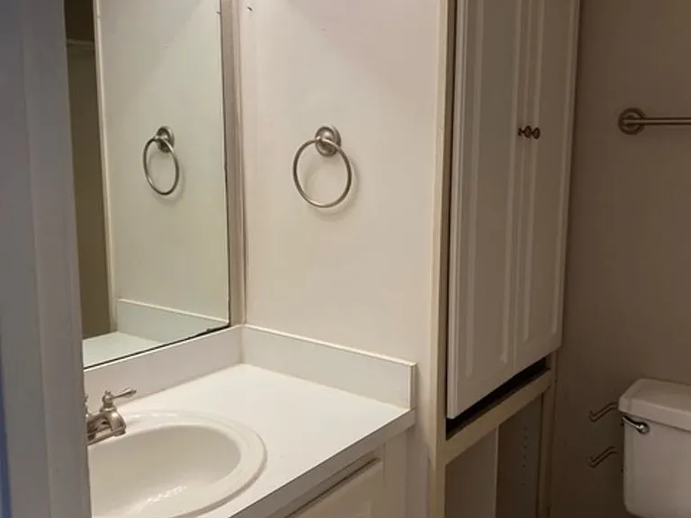 139 Oyster Bay Cir #130 — Photo 11