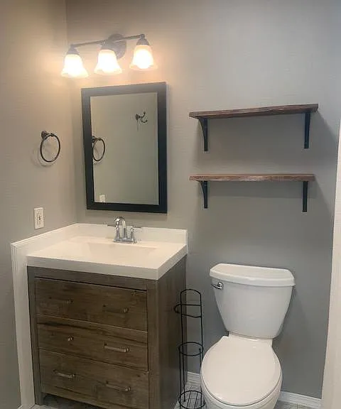 Master Bathroom (BA-3)