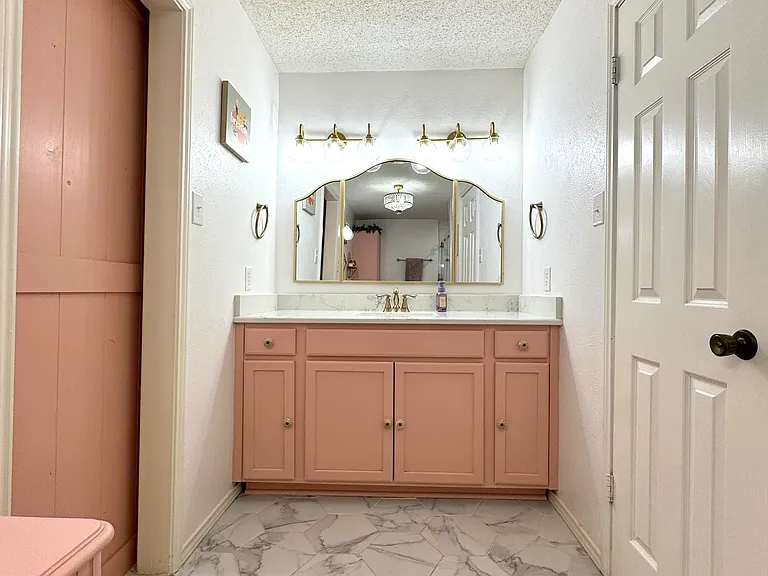 108 E Brooks St — Photo 20