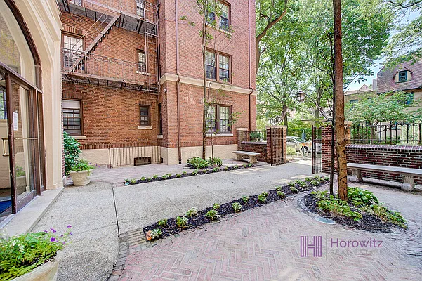 Sold by Horowitz Real Estate | media 24