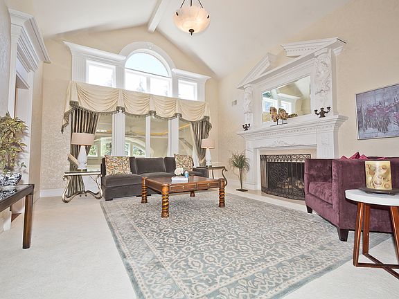 2nd image of 2949 Vineyards Dr