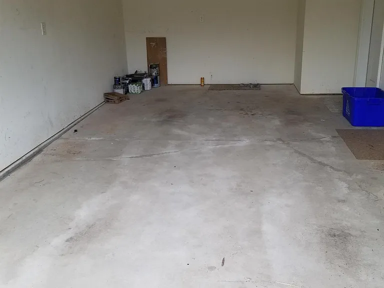 136 Barrington Ct — Photo 25