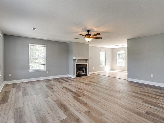 2nd image of 13215 Emerald Creek Cir