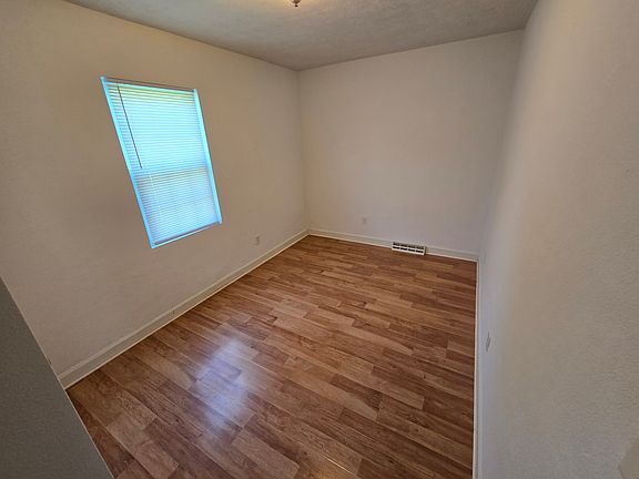 4th image of 3732 Bandy Rd