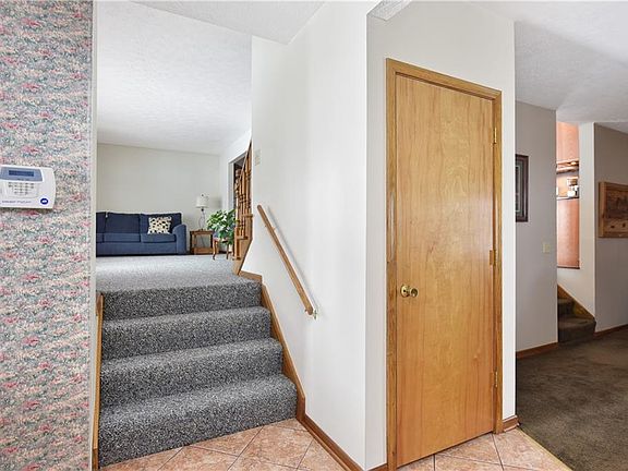 3rd image of 674 Township Road 378