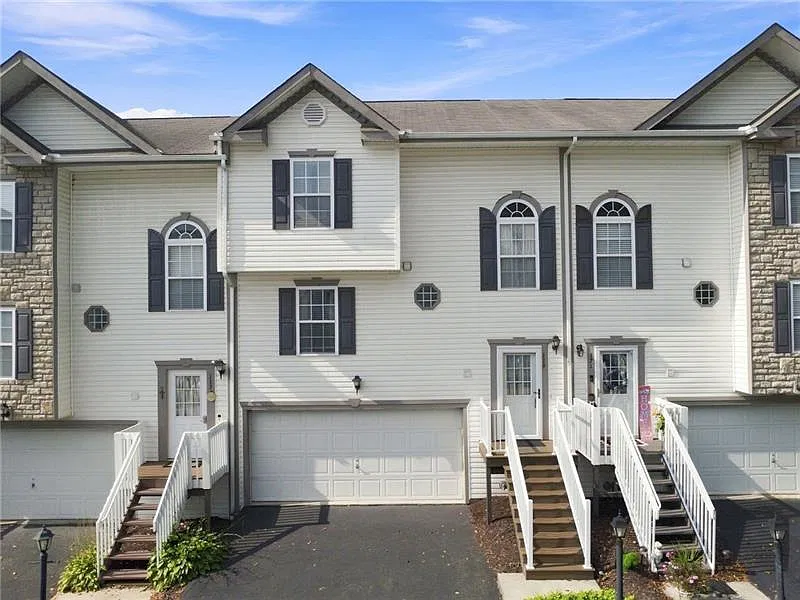 3 bed, 1742 sqft, $2,500 — Photo 1