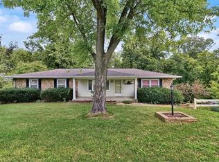 716 Hemsath Rd, Saint Charles, MO 63303