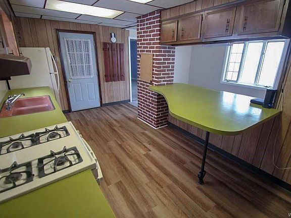 4th image of 82 Mayer Ave
