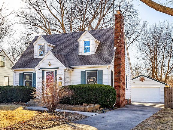 2nd image of 2412 44th St