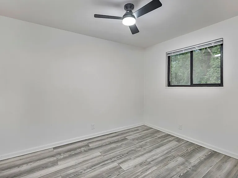 2535 Lysle Ln #3B — Photo 13