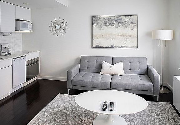 3rd image of 150 W 51st St APT 1930