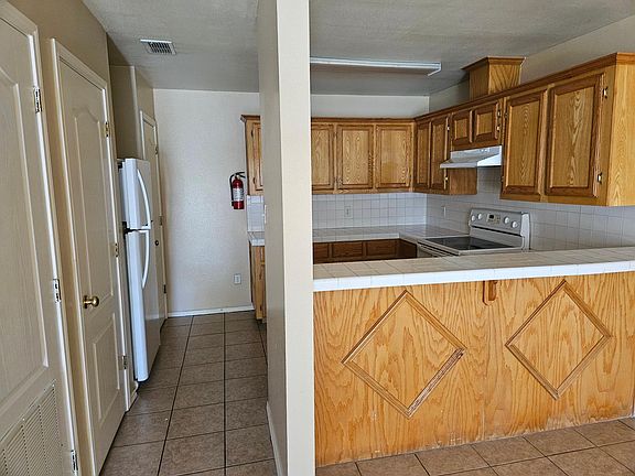 3rd image of 1006 Lilia Dr APT 13