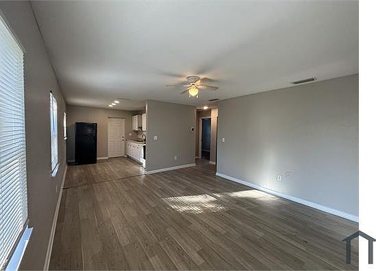 2nd image of 2616 12th Ave S