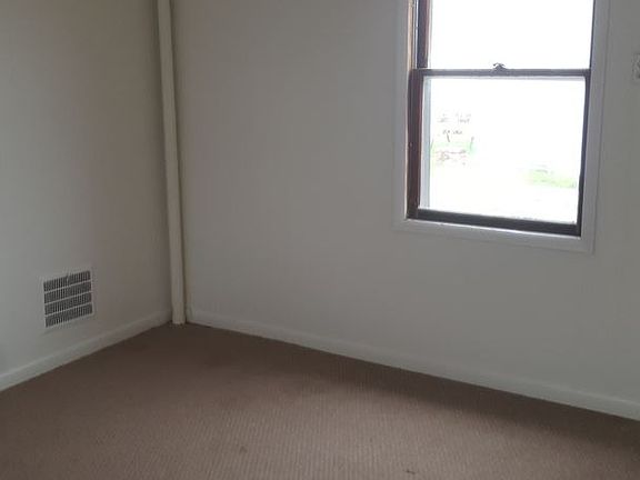 4th image of 1101 N Eastern Ave #3043375