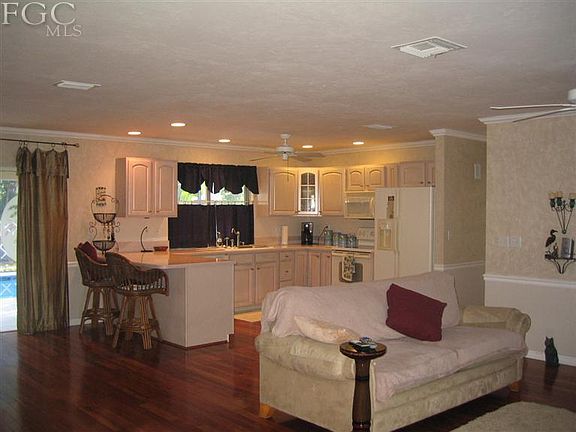 2nd image of 5941 Milne Cir