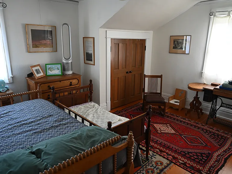 Bedroom 3 with shared Jack and Jill bathroom