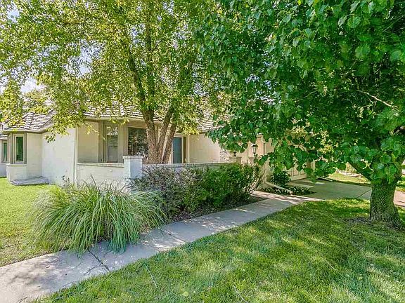 3rd image of 9410 E Woodspring Ct