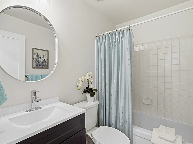 4350 Columbine Dr — Photo 16