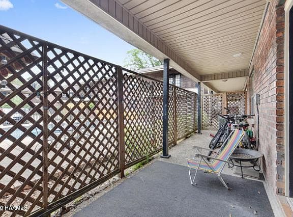 4th image of 112 Hillside Dr APT 3