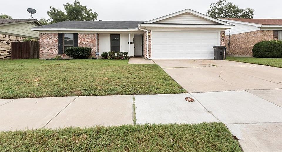 1st image of 3633 Madrid Dr