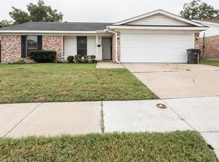 3633 Madrid Dr, Fort Worth, TX 76133