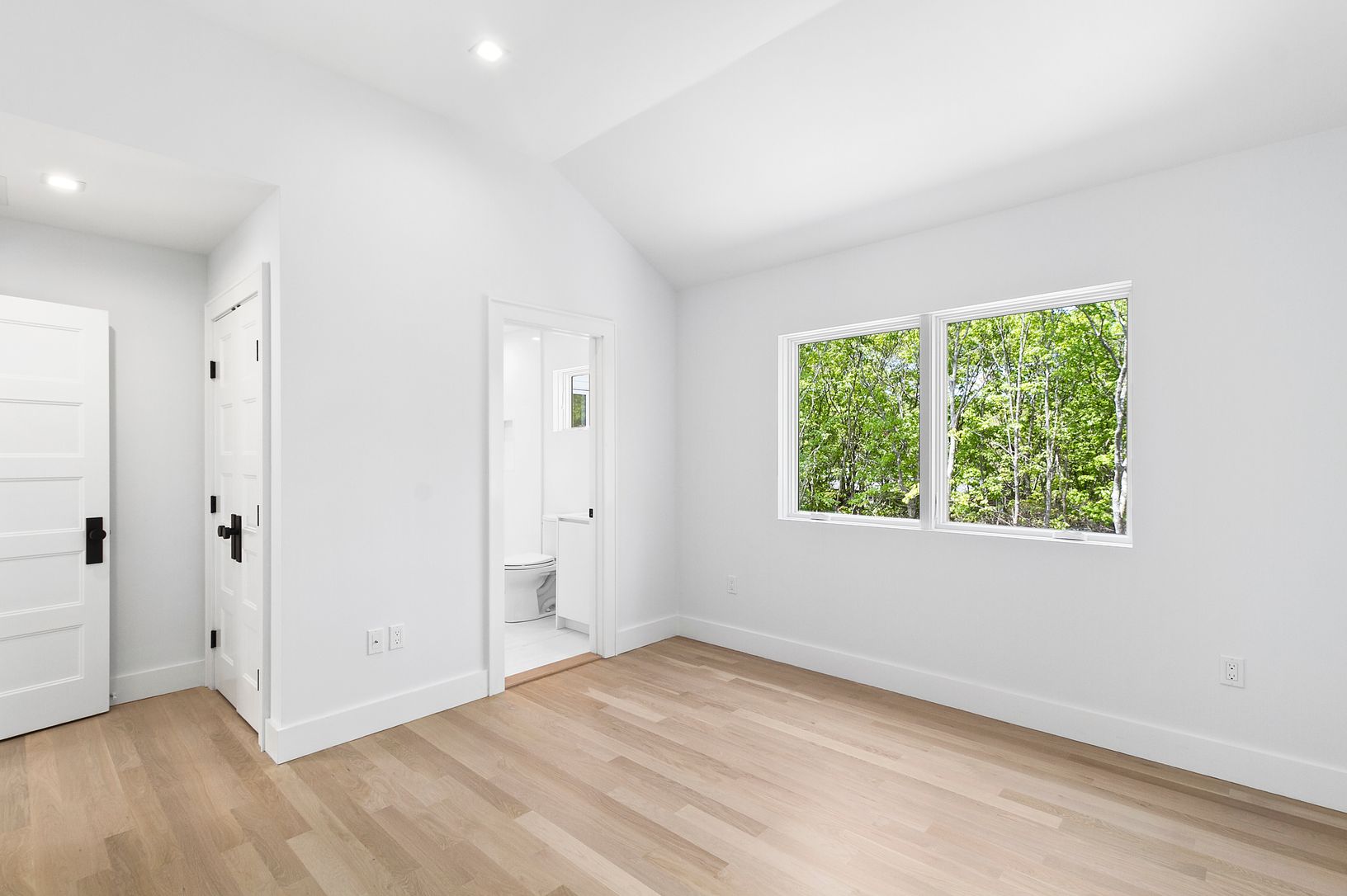  2nd Floor Guest Suite