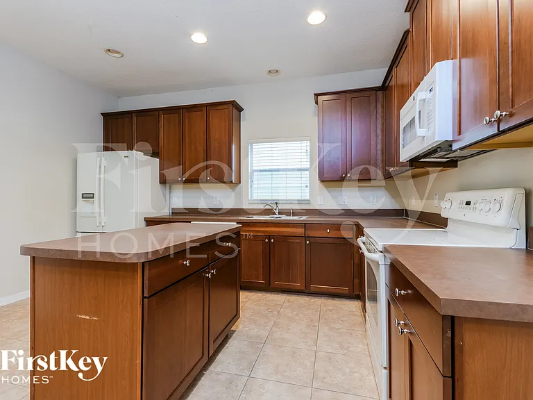 5457 Gemgold Ct — Photo 6