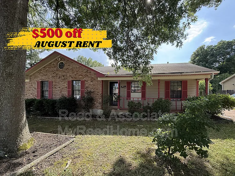 4811 Barkshire Dr — Photo 1