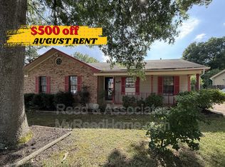 4811 Barkshire Dr, Memphis, TN 38141