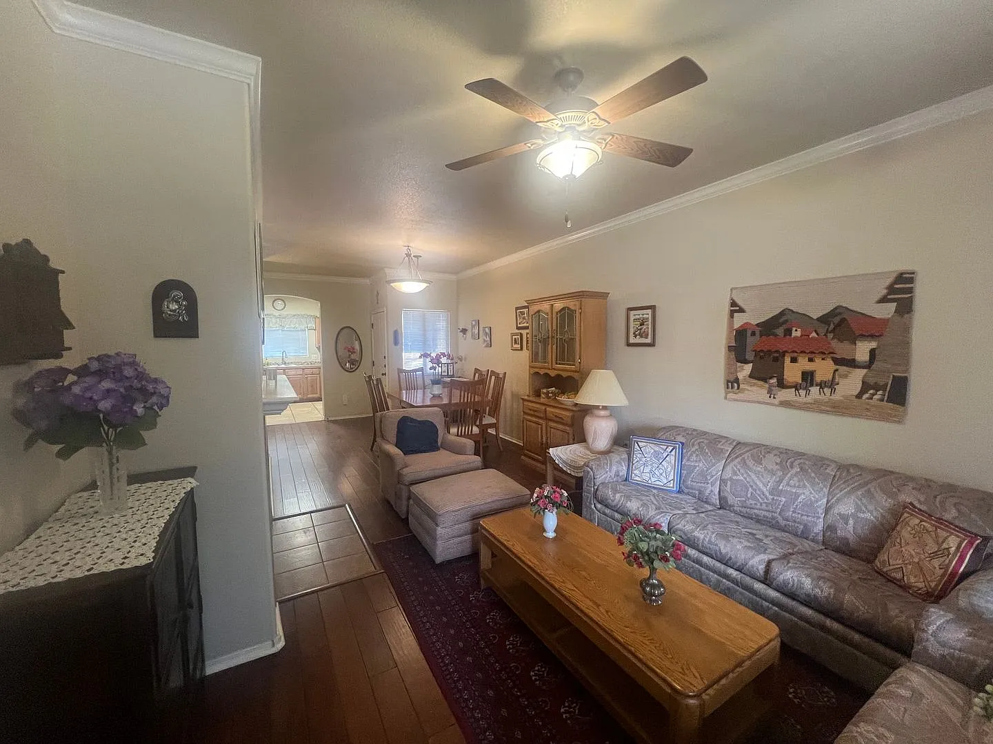 Furnished 2 Bed/2 Ba Condo At Sunrise & Kolb! Available For Self Viewing! — Photo 2