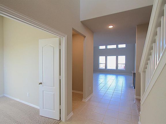 4th image of 2410 Kelson Cove Dr