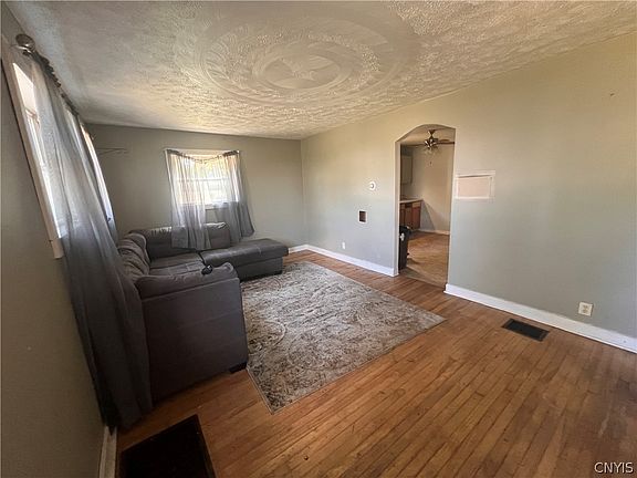 4th image of 8827 Brewerton Rd