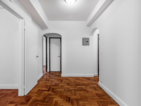 4th image of 245 E 11th St APT 5A