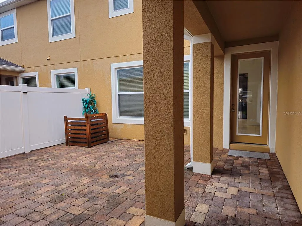 3 bed, 2.5 bath, 1644 sqft, $2,750 — Photo 3