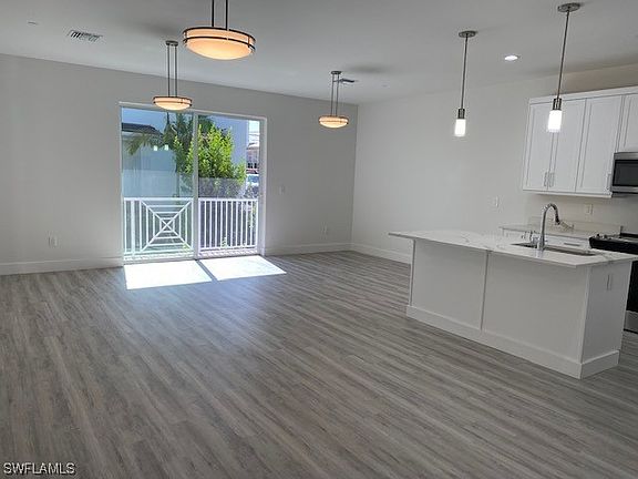 4th image of 5851 Shell Cove Dr #102