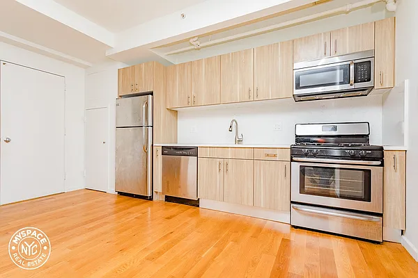 Rented by MySpaceNYC | media 27