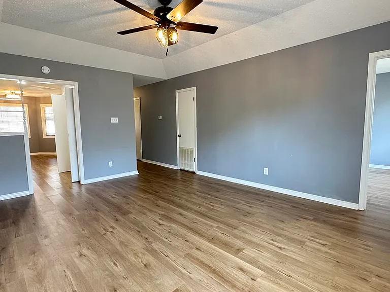 206 Splane Dr — Photo 11