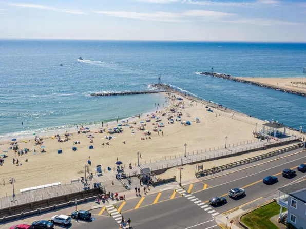 4 Washington Ave, Avon By The Sea, NJ 07717