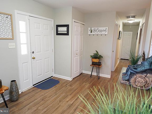 5th image of 27753 Leeward Dr