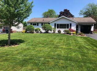 32 Barcrest Dr, Rochester, NY 14616