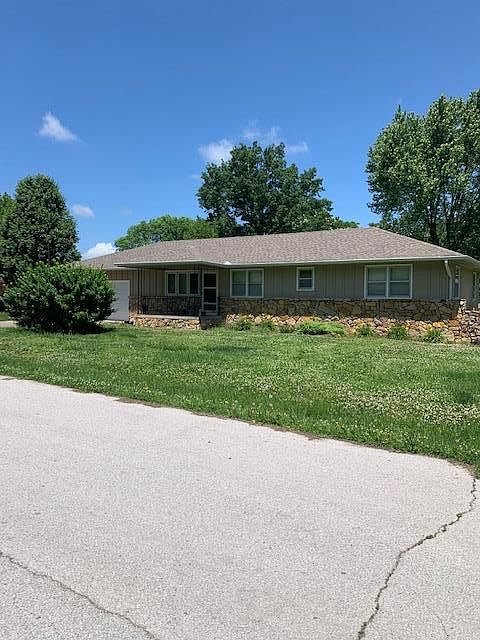 1st image of 206 W Lexington Dr