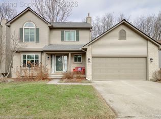 3115 River Meadow Cir, Canton, MI 48188
